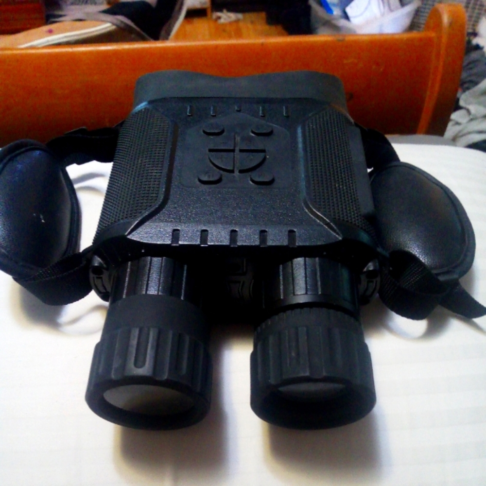 Night vision goggles